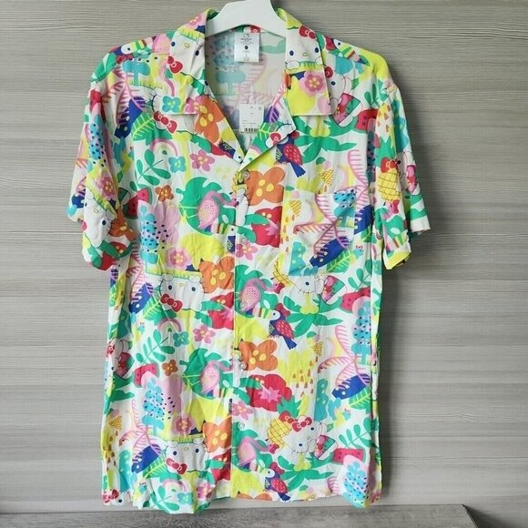Hello Kitty Short-Sleeve Hawaiian Button Shirt Tropical Floral Print Beach - Picture 1 of 16
